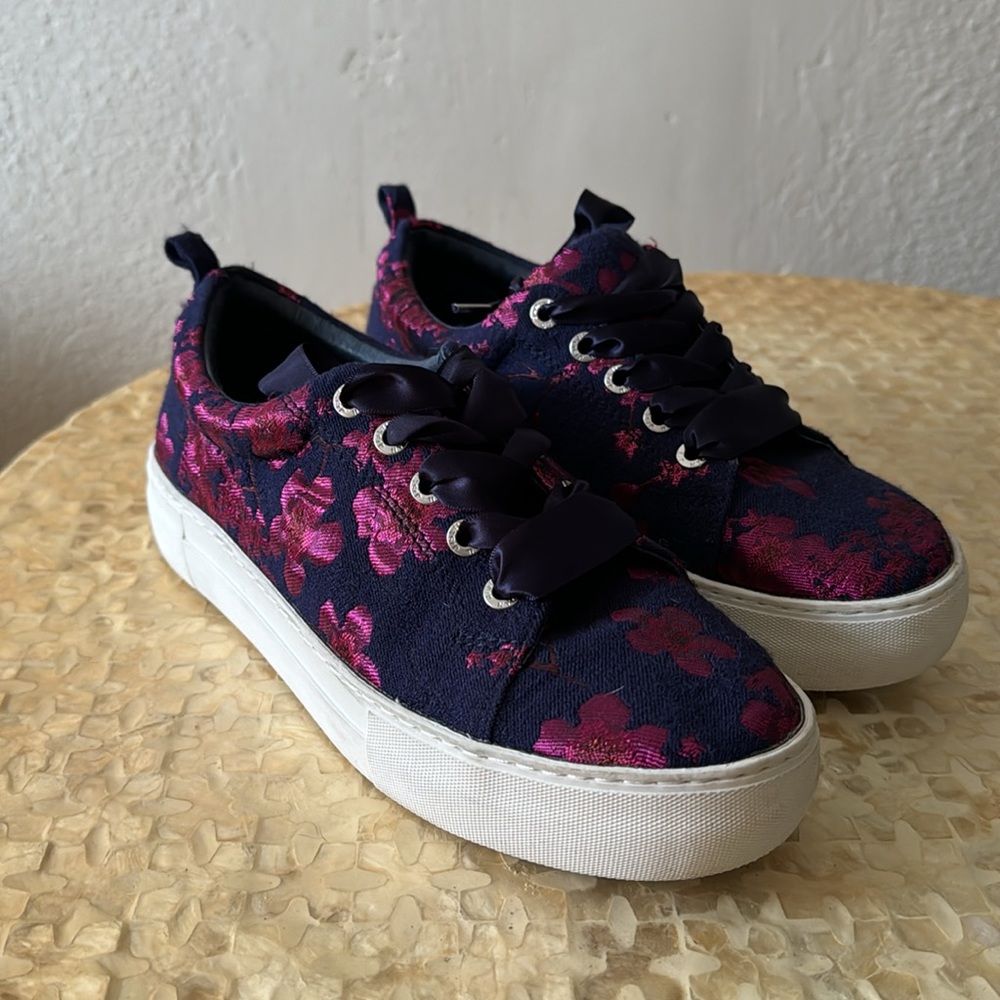 J Slides pink and blue sneakers